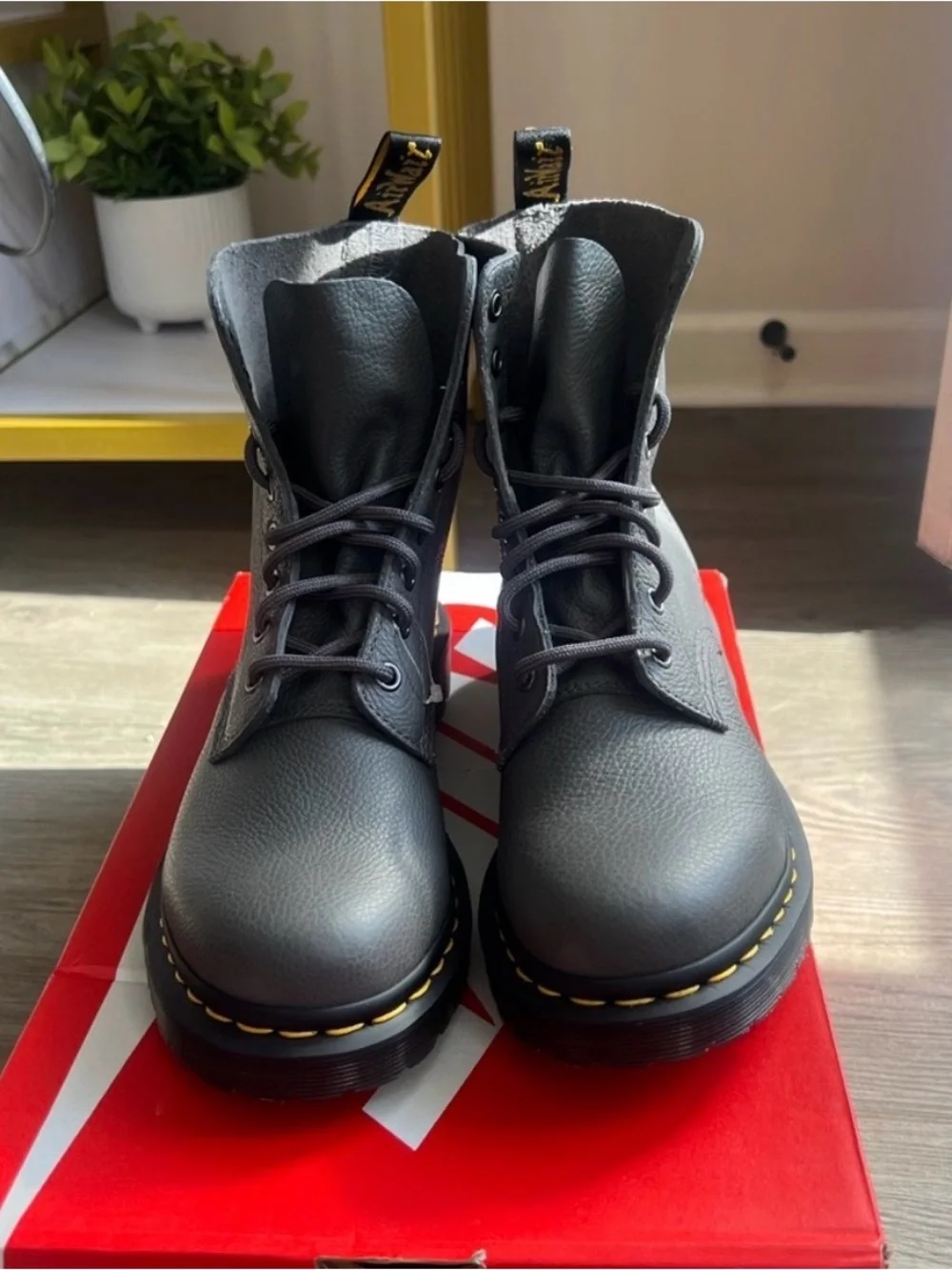 Dr. Martens 1460 Leather Grey Size 7